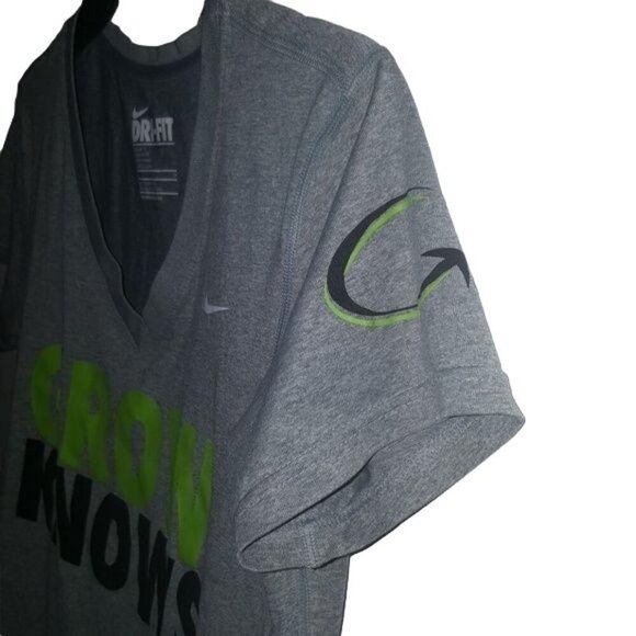 Nike Dri-Fit Womens "Grow Knows" V-Neck Performance T-Shirt Gray Size Medium - Picture 3 of 3